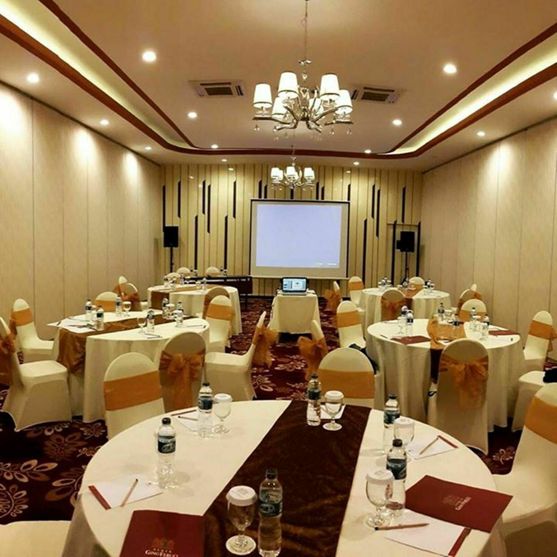 Agria Hotel Bogor Eksteriør billede